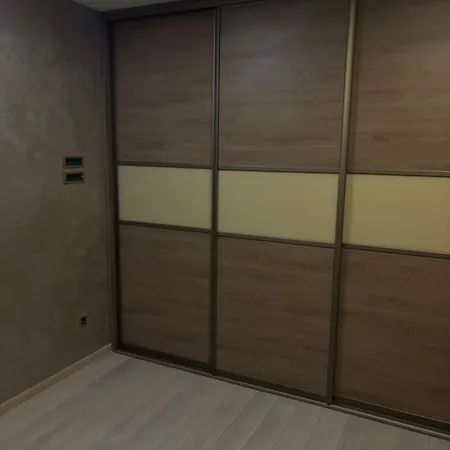 Luxurious With A Jaccuzi And 4 Bedrooms דירה